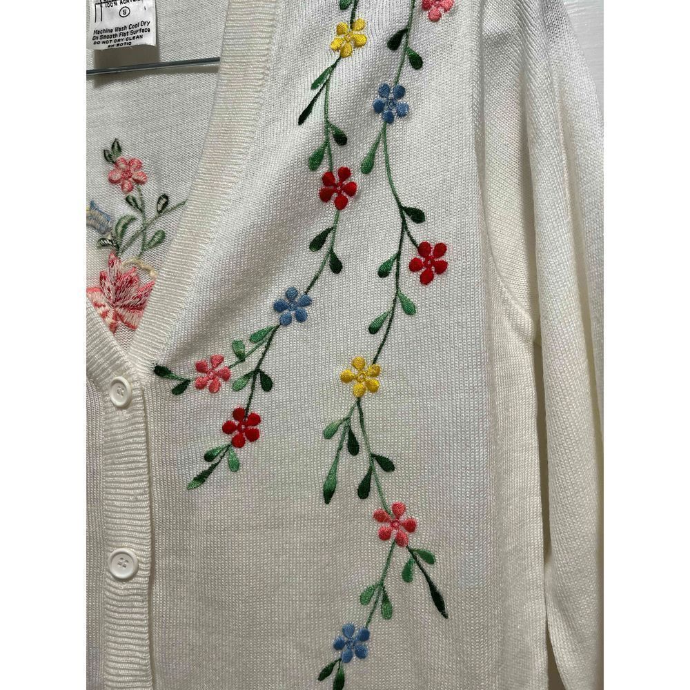Vintage Floral Embroidery Knit Cardigan - Picture 4 of 6